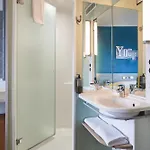 Ibis Budget Centre - Gare Saint Jean 2*